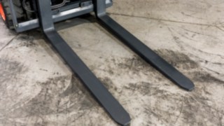 Verlängern Sie die Lebensdauer Ihres Gebrauchtstaplers mit neuen Teilen. Linde Approved Truck mit neuen Gabelzinken