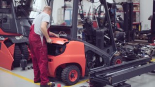 Das neue Linde MH Aufbereitungszentrum in Velké Bílovice Linde Material Handling hat in Velké Bílovice bei Brünn in Tschechien ein neues Aufbereitungszentrum eröffnet.