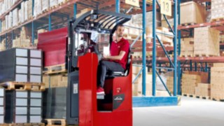 Die neuen Fahrersitzhubwagen von Linde Material Handling im Traglastbereich von 1,2 bis 2,5 Tonnen Die neuen Fahrersitzhubwagen von Linde Material Handling im Traglastbereich von 1,2 bis 2,5 Tonnen